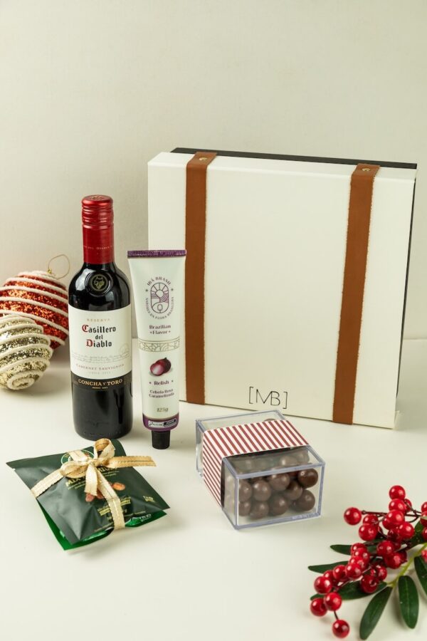 MBN008 - Caixa Gourmet com Vinho e Chocolates